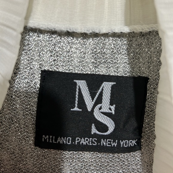 Top - Picture 5 of 5